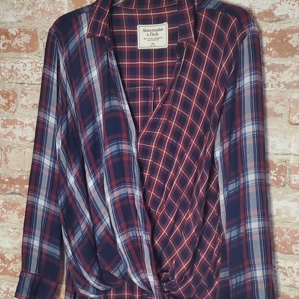 Abercrombie and Fitch high low faux wrap front vneck top